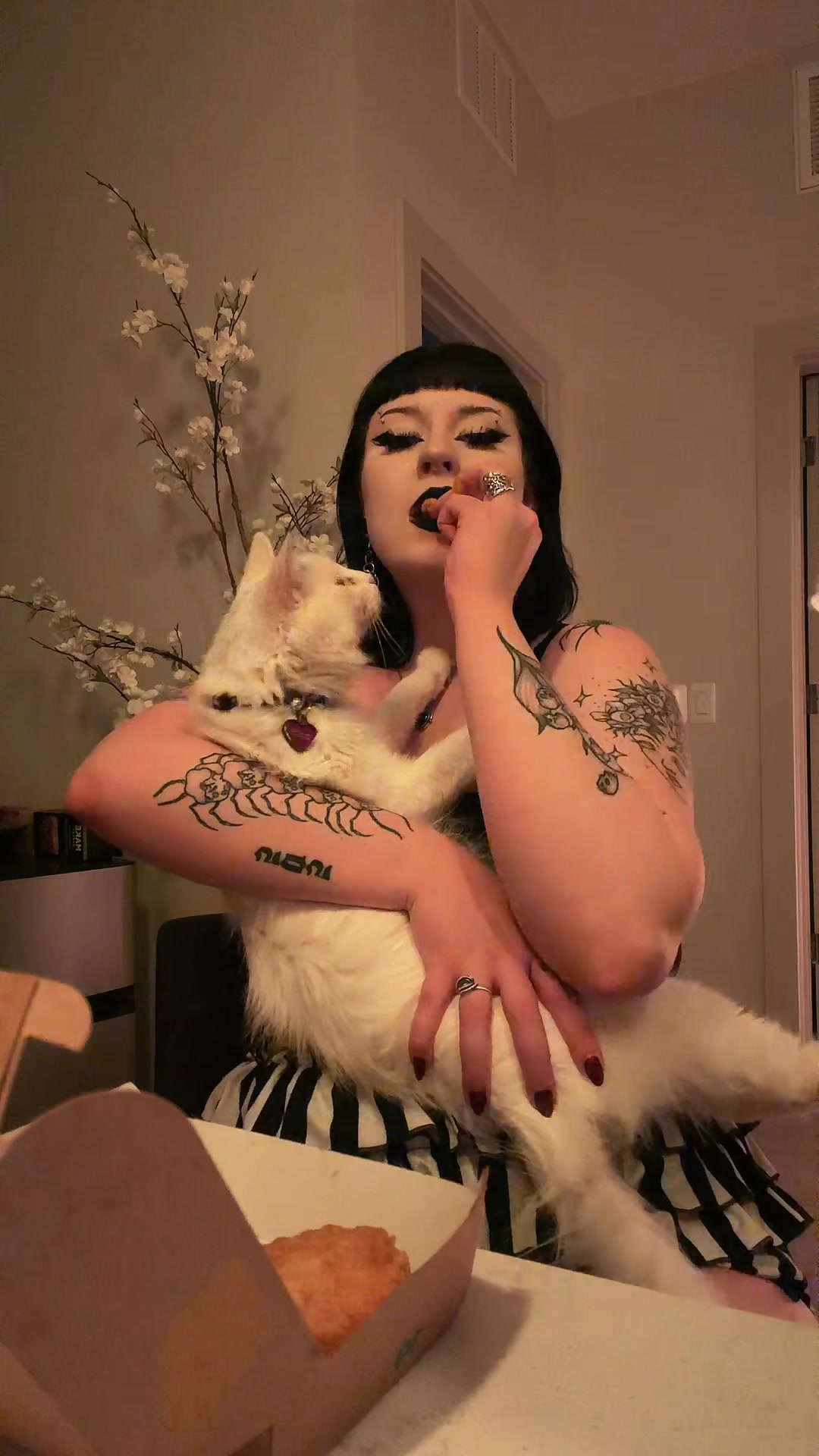 @cannabisqween420