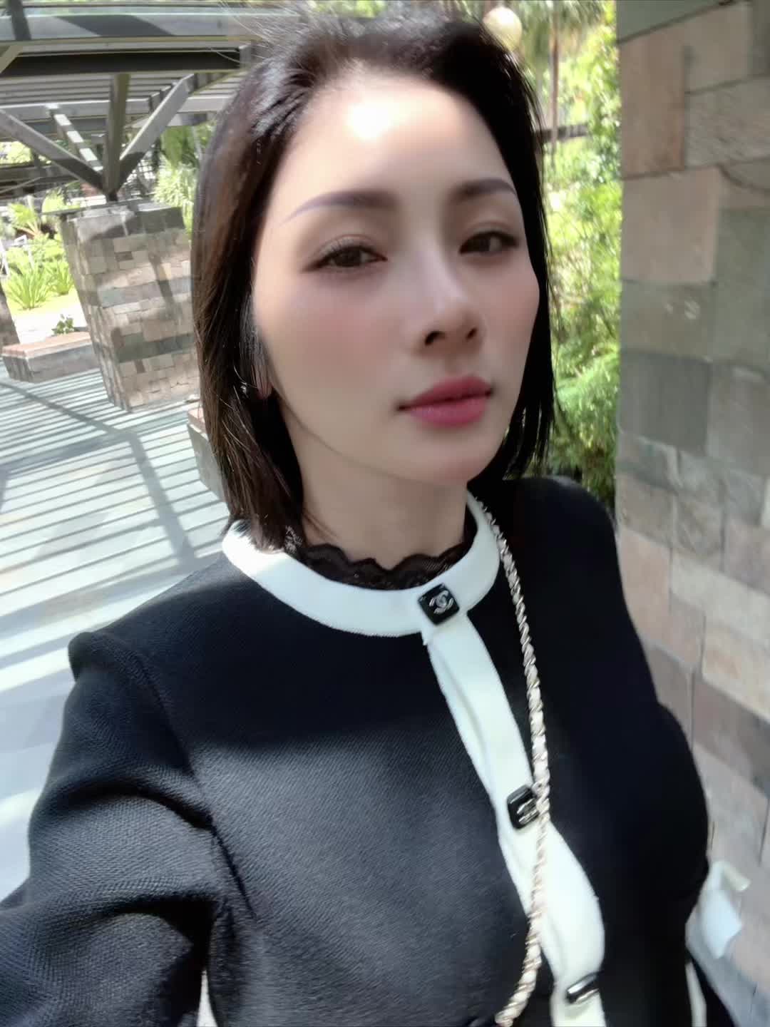 @__ELy__
