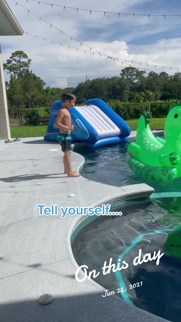 @TheFunnyFarmMom