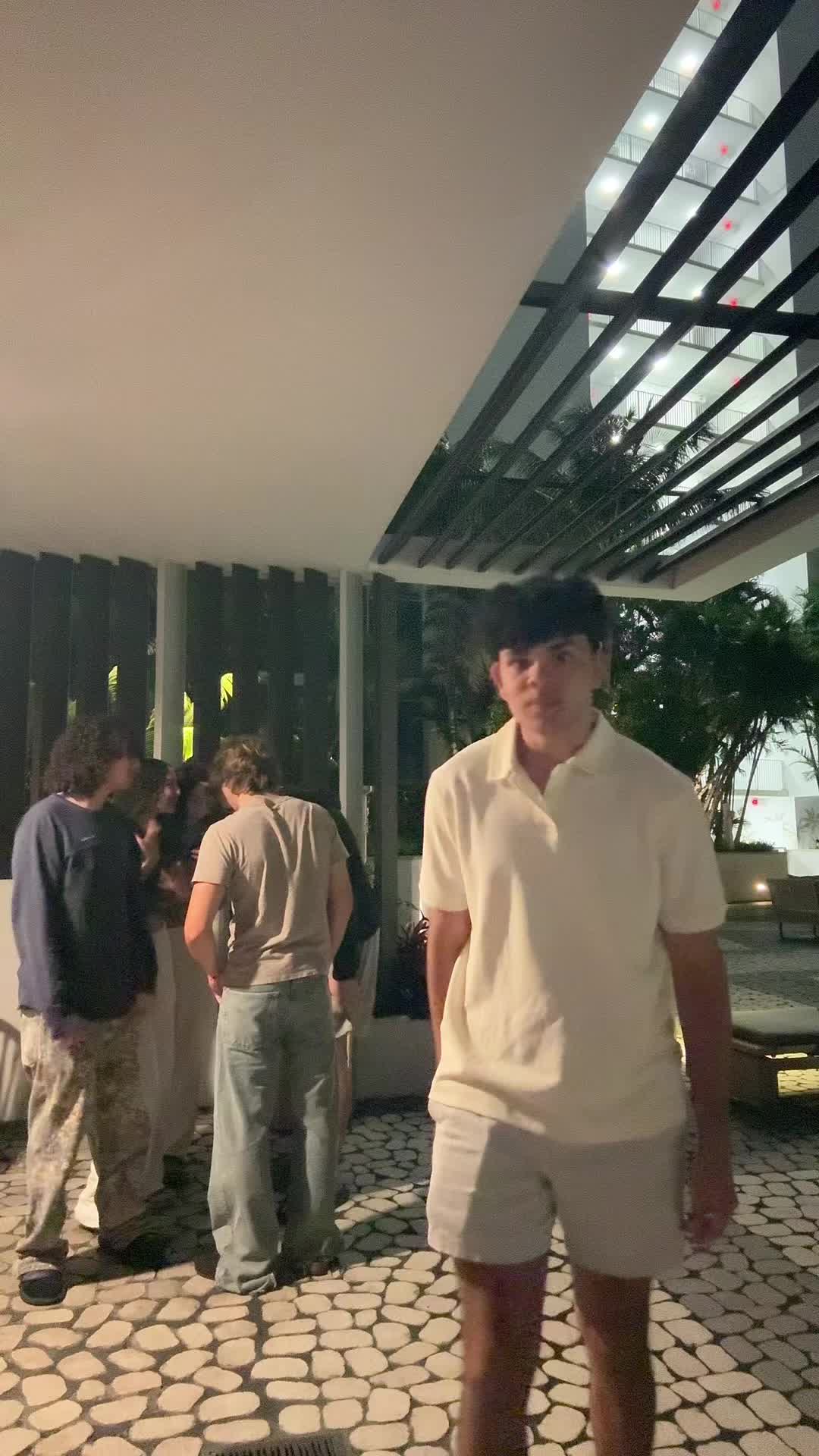 @☮️