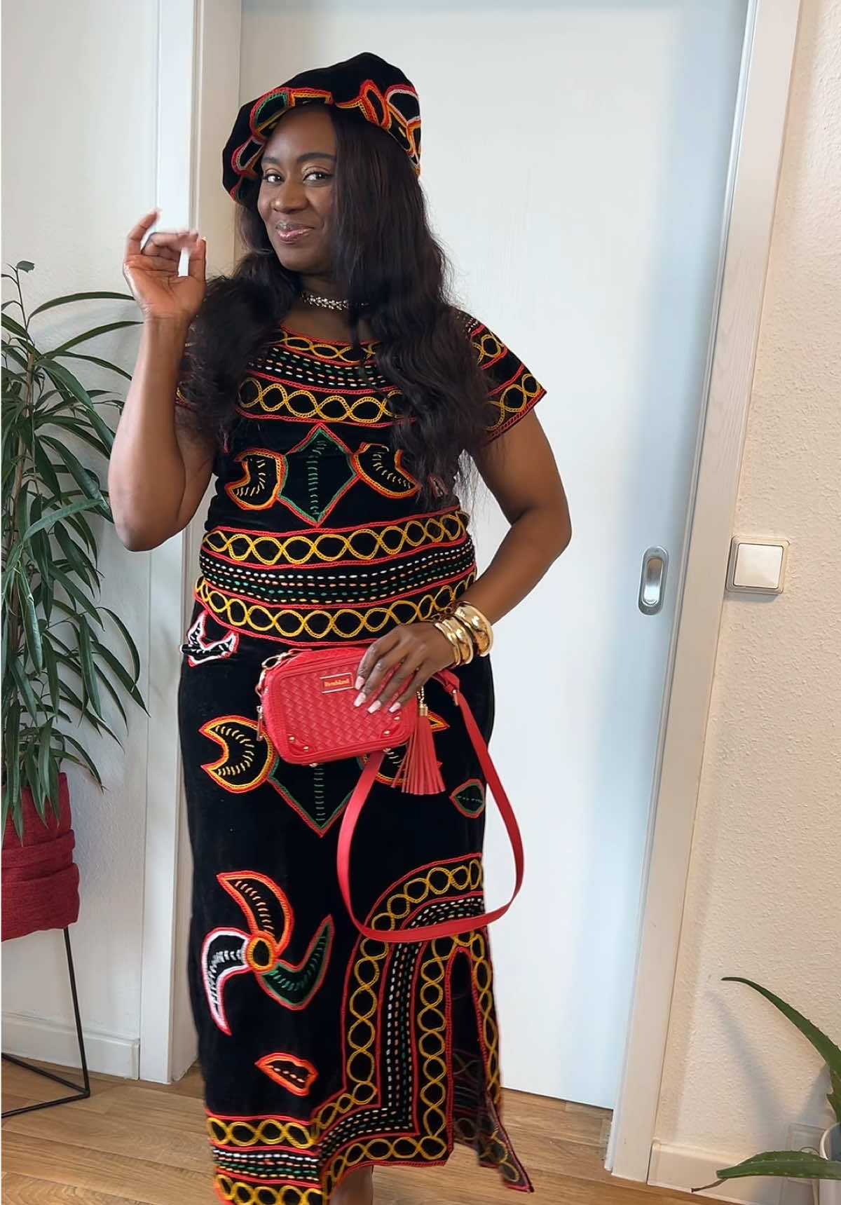 @Hanni 🇨🇲🇩🇪