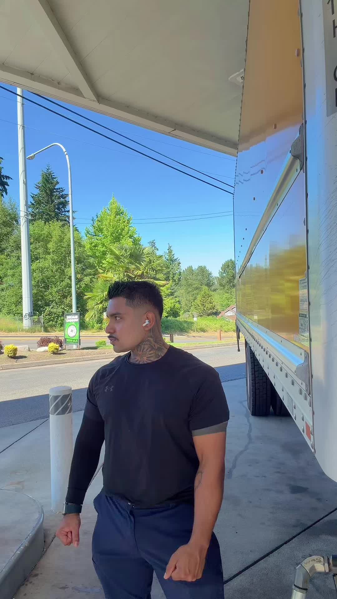 @ErickOrellana