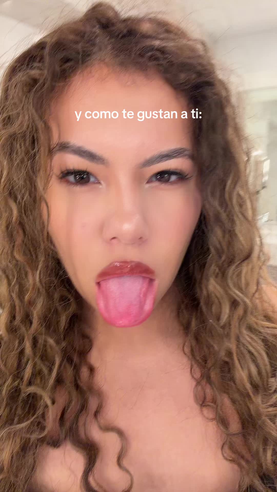 @hot.peruvian