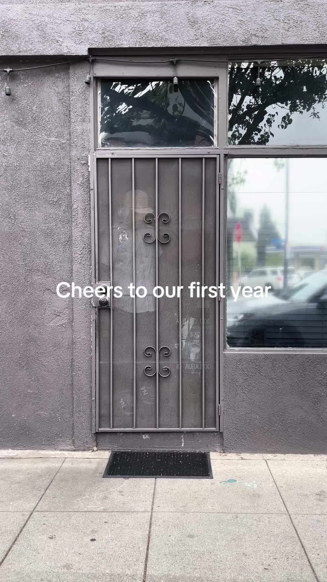 @aura.door