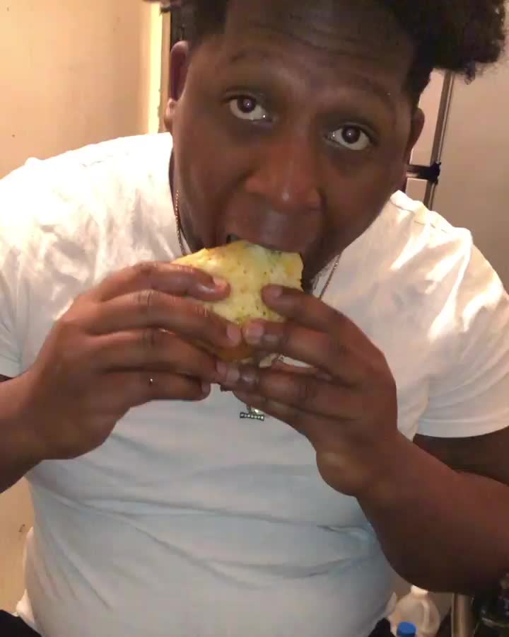 @TR🏚P PL🍔TTER