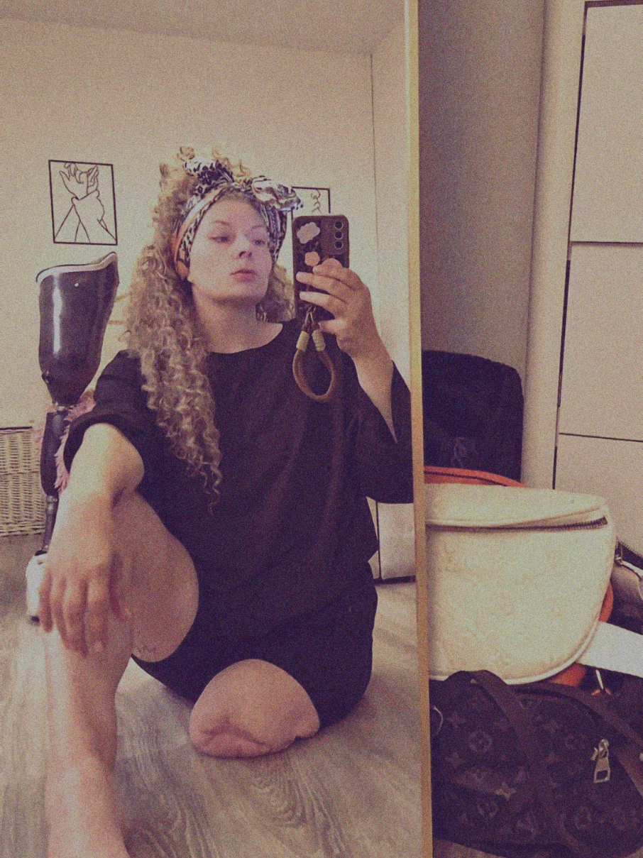 @🇩🇪🩷Lisa🤍🇩🇪