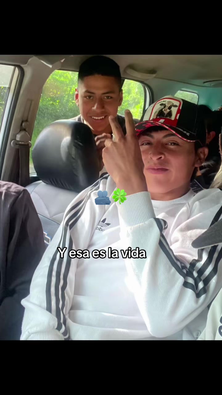 @𝓐𝓷𝓭𝓻é𝓼 🥥