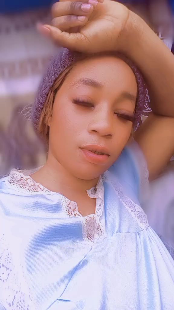 @mputu Sarah