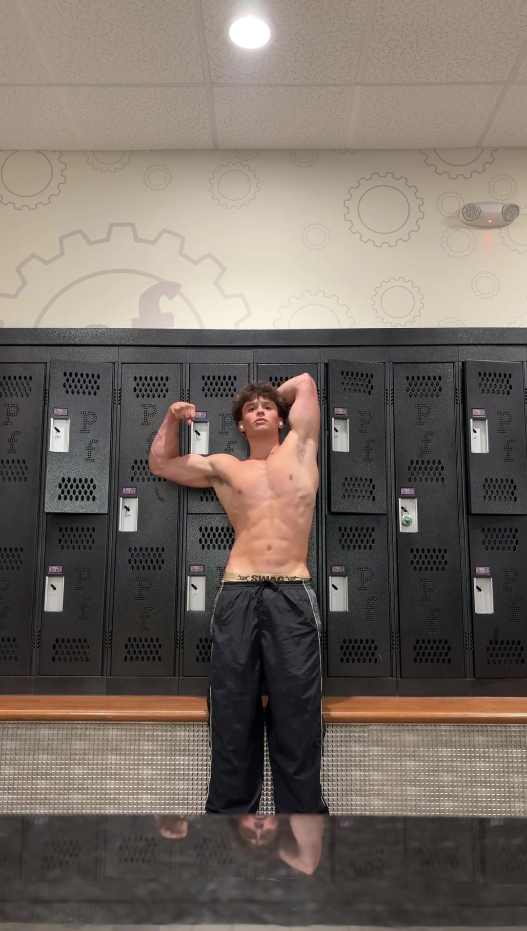 @anthonygach0