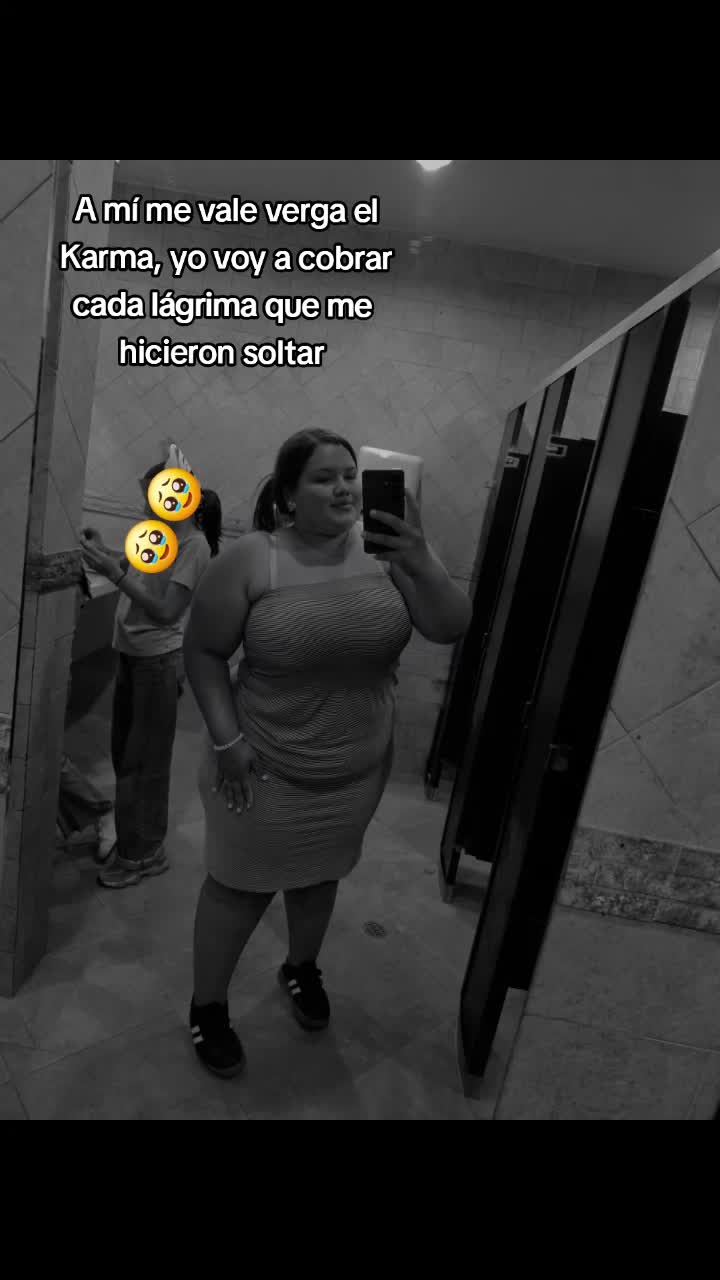 @Niki🥰