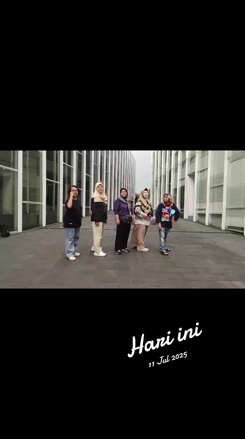 @Santi #Sehni_Susanti