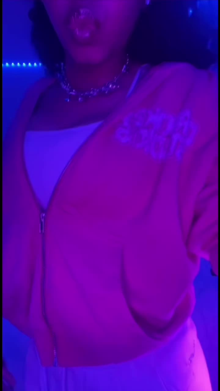 @oliviatianaa