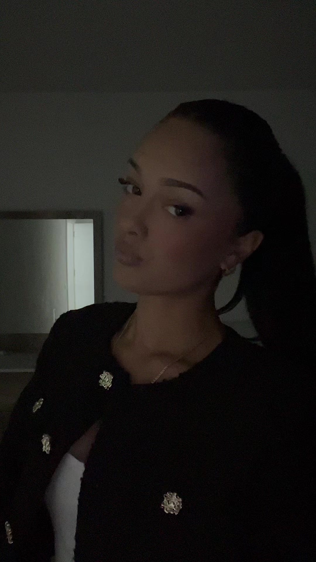 @𝘽