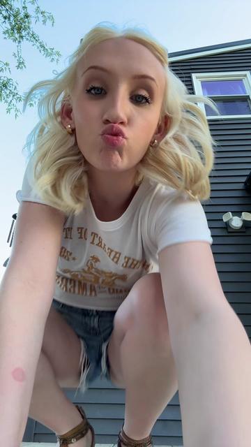 @shelbyyyyyharris