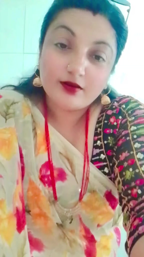 @SARITA👩❤️💋👩🫂🇳🇵🇦🇪🎌