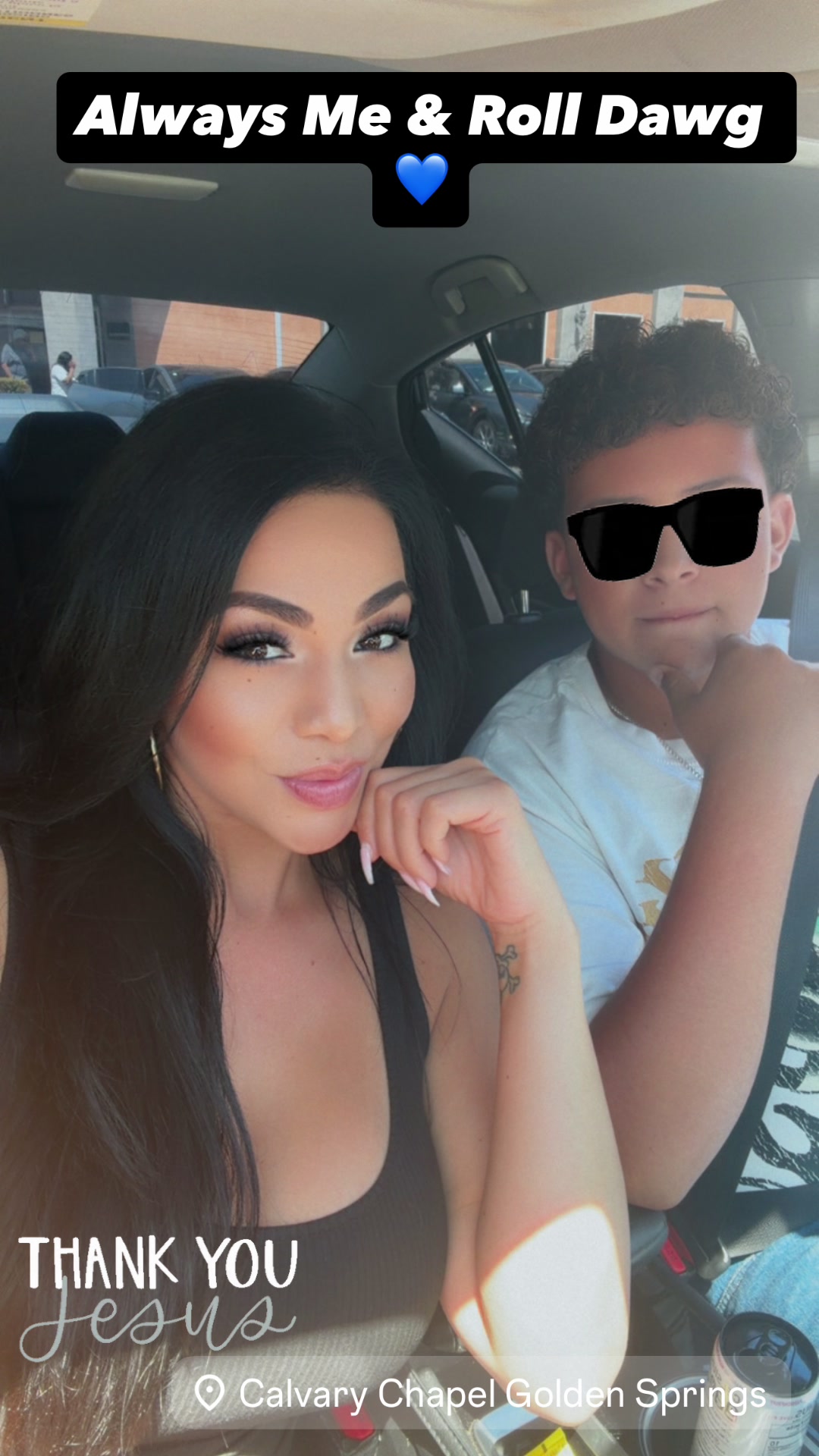 @Bella_B_