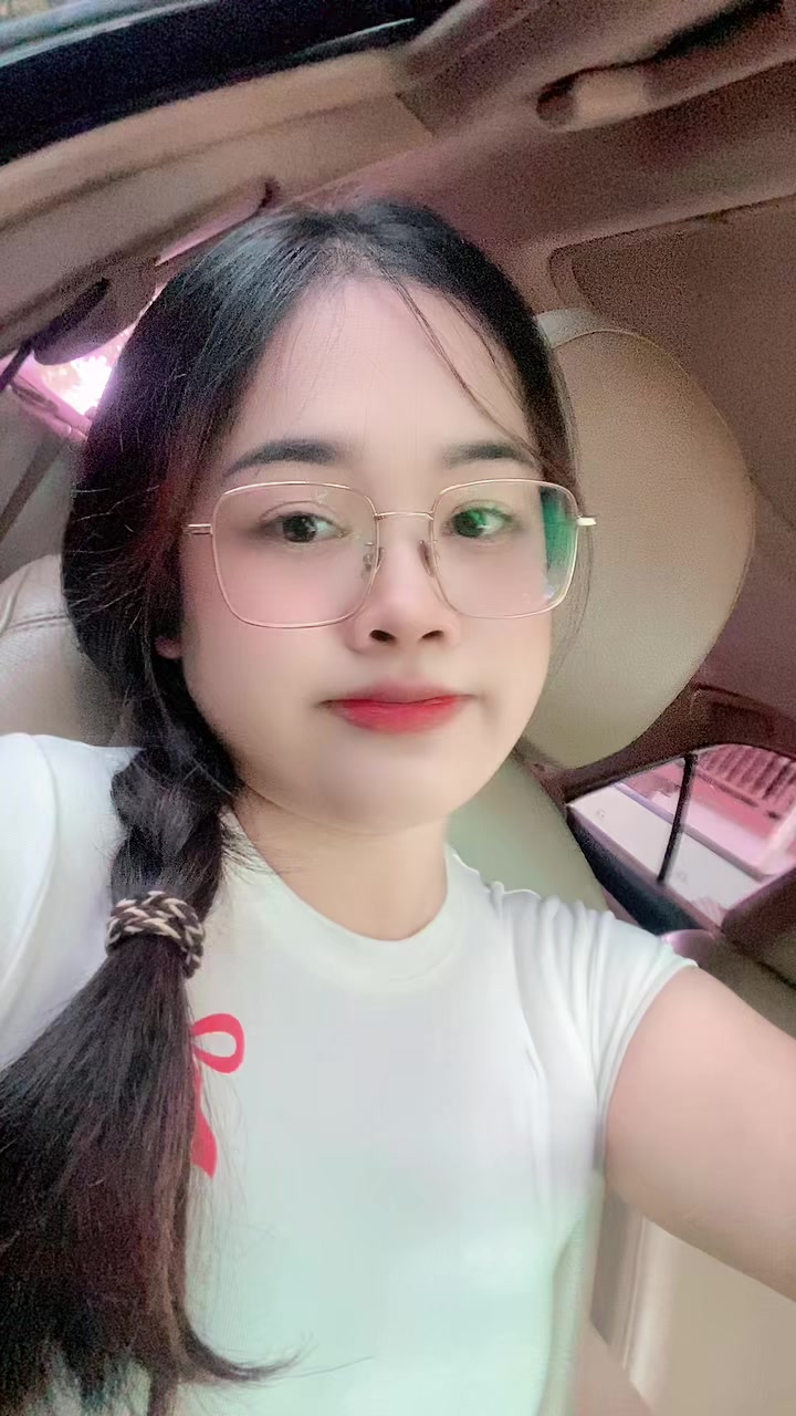 @Ly🐱