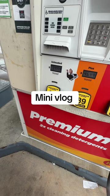 @tikomonroe