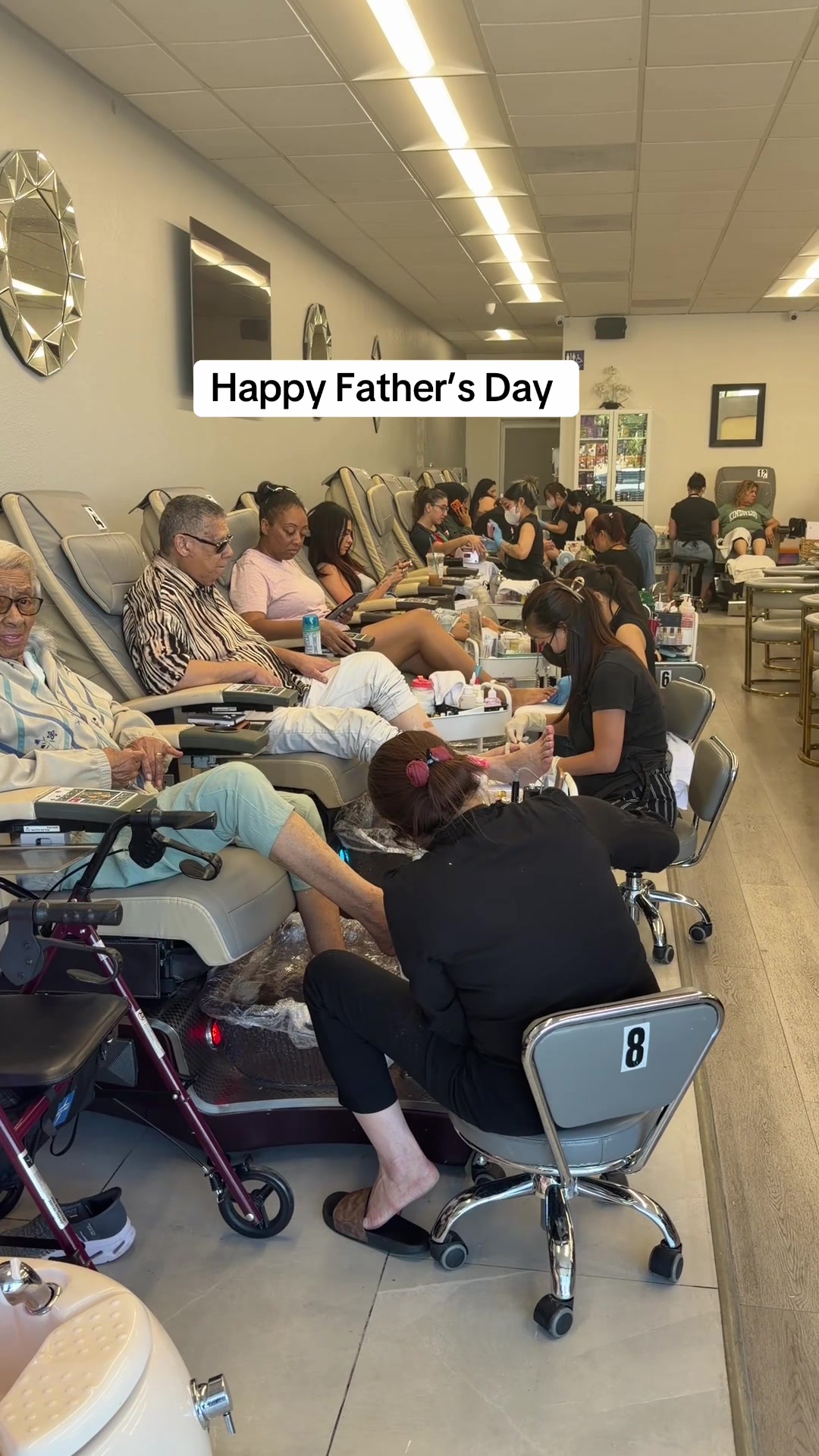 @Perfect10Nailspa