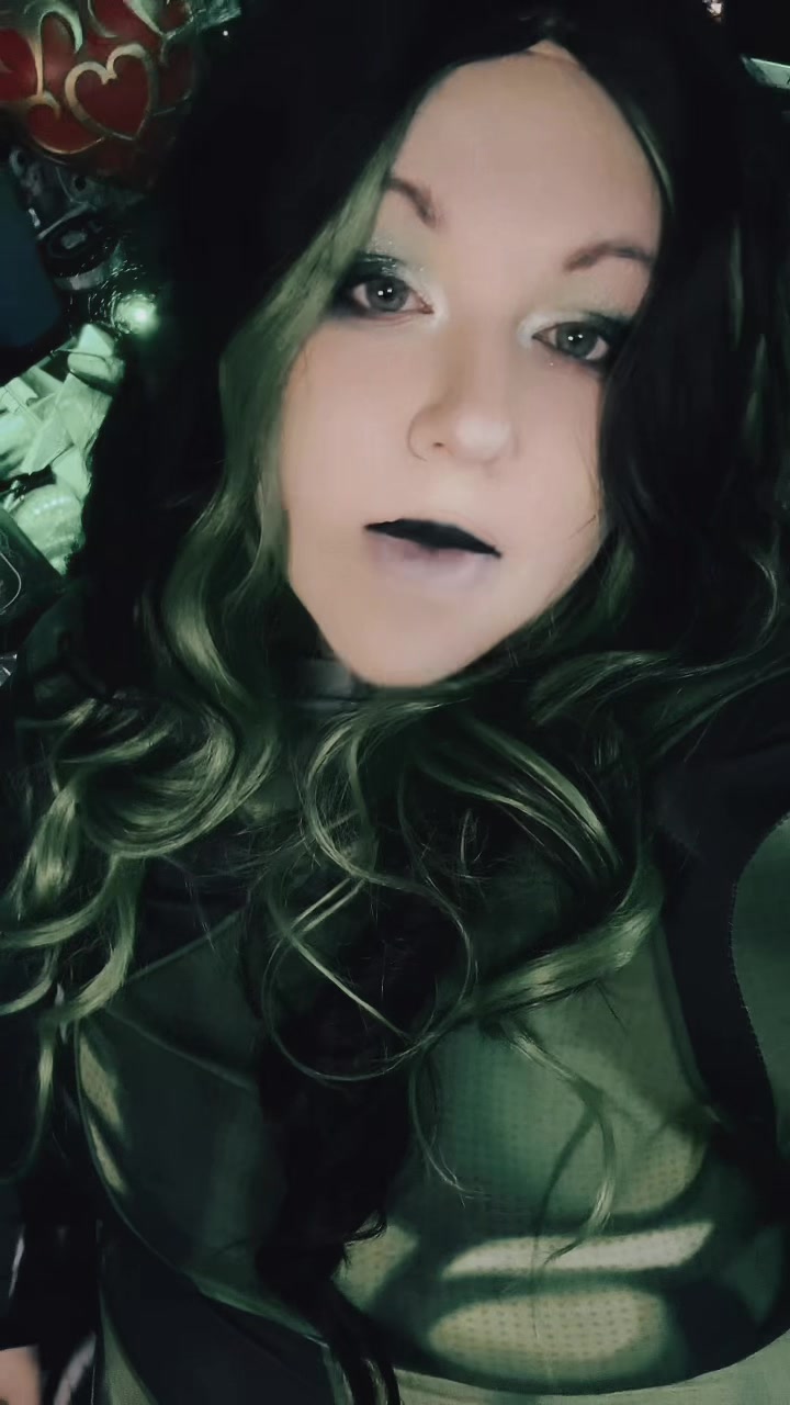 @hallochrissycat