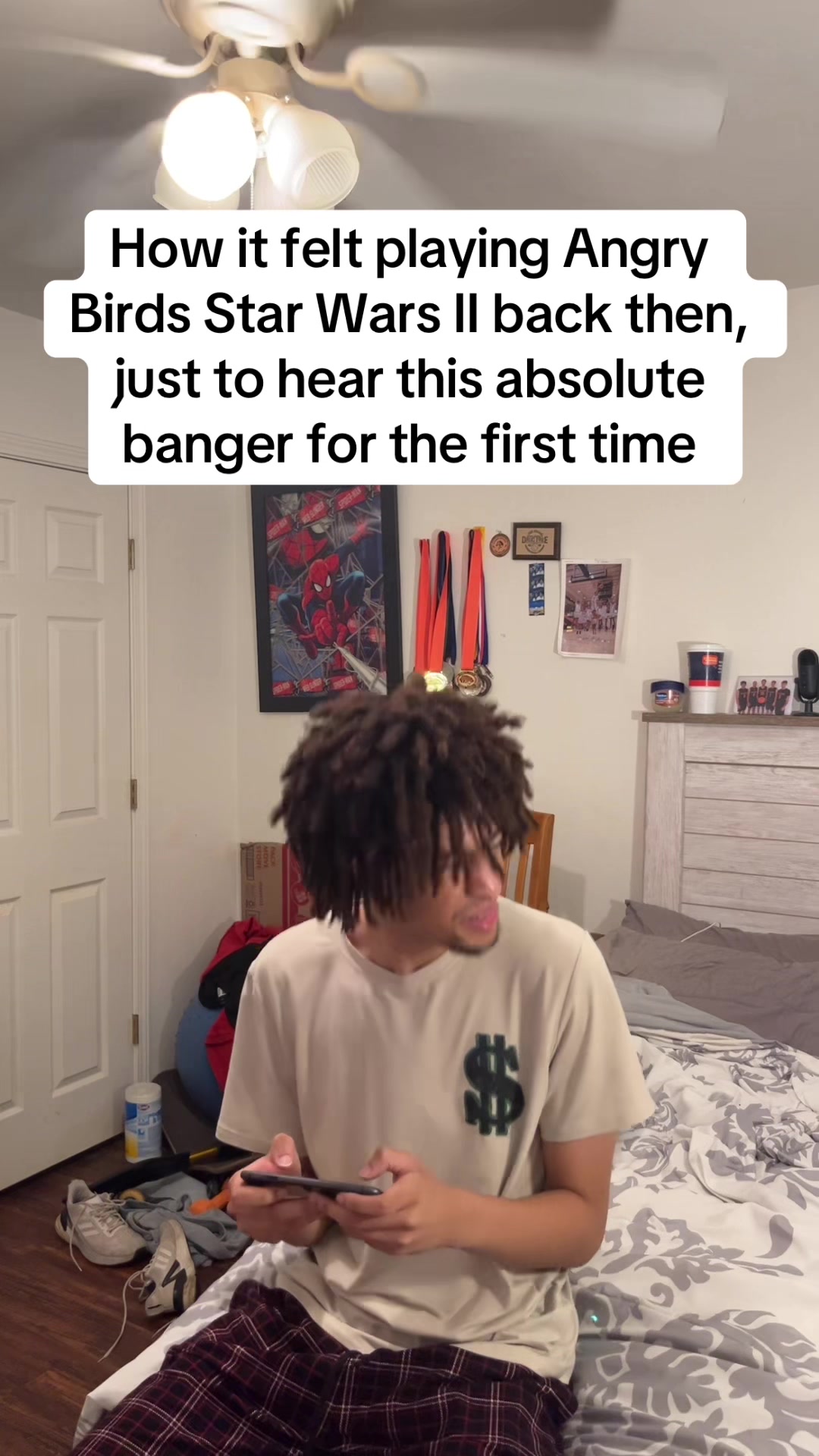 @ITZZ$kovie