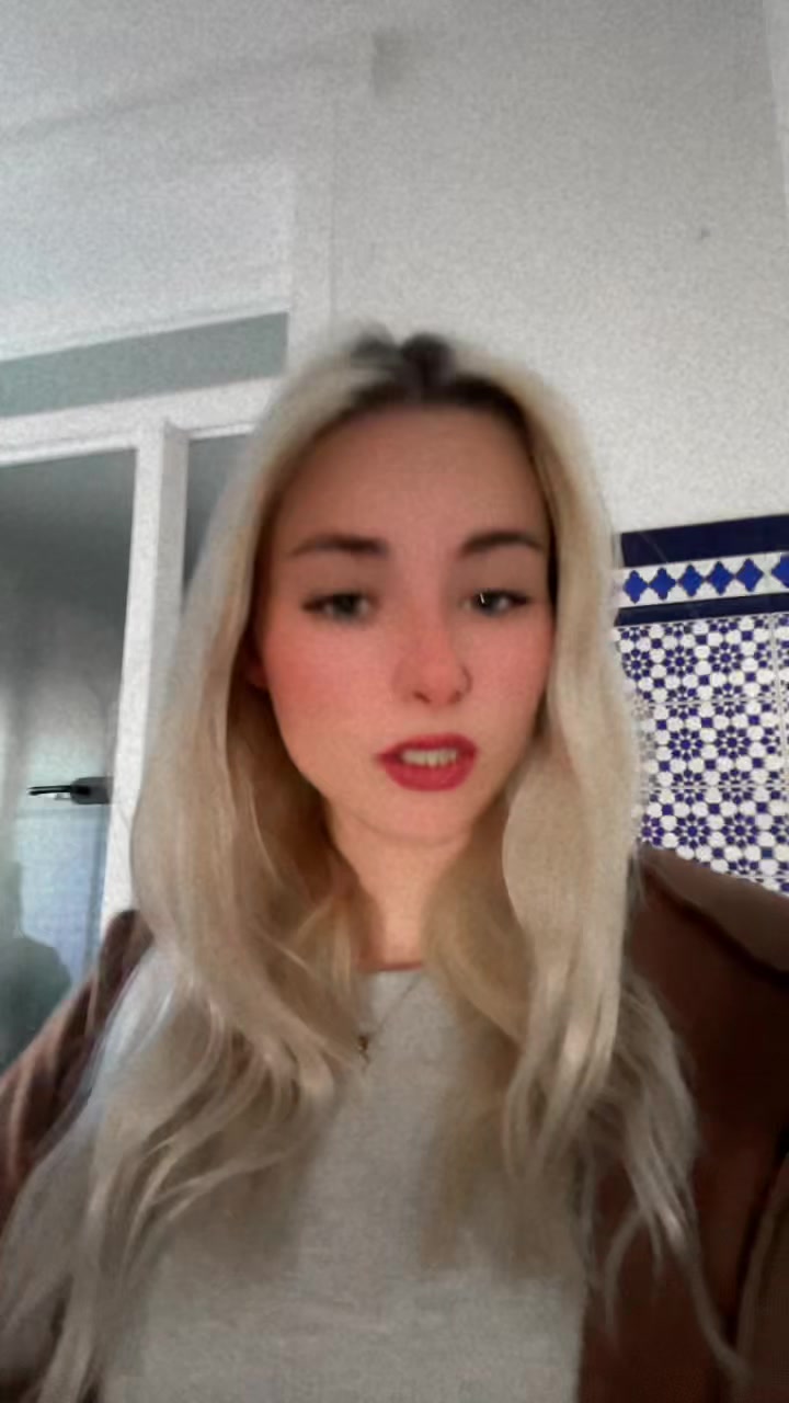 @Melina._2003