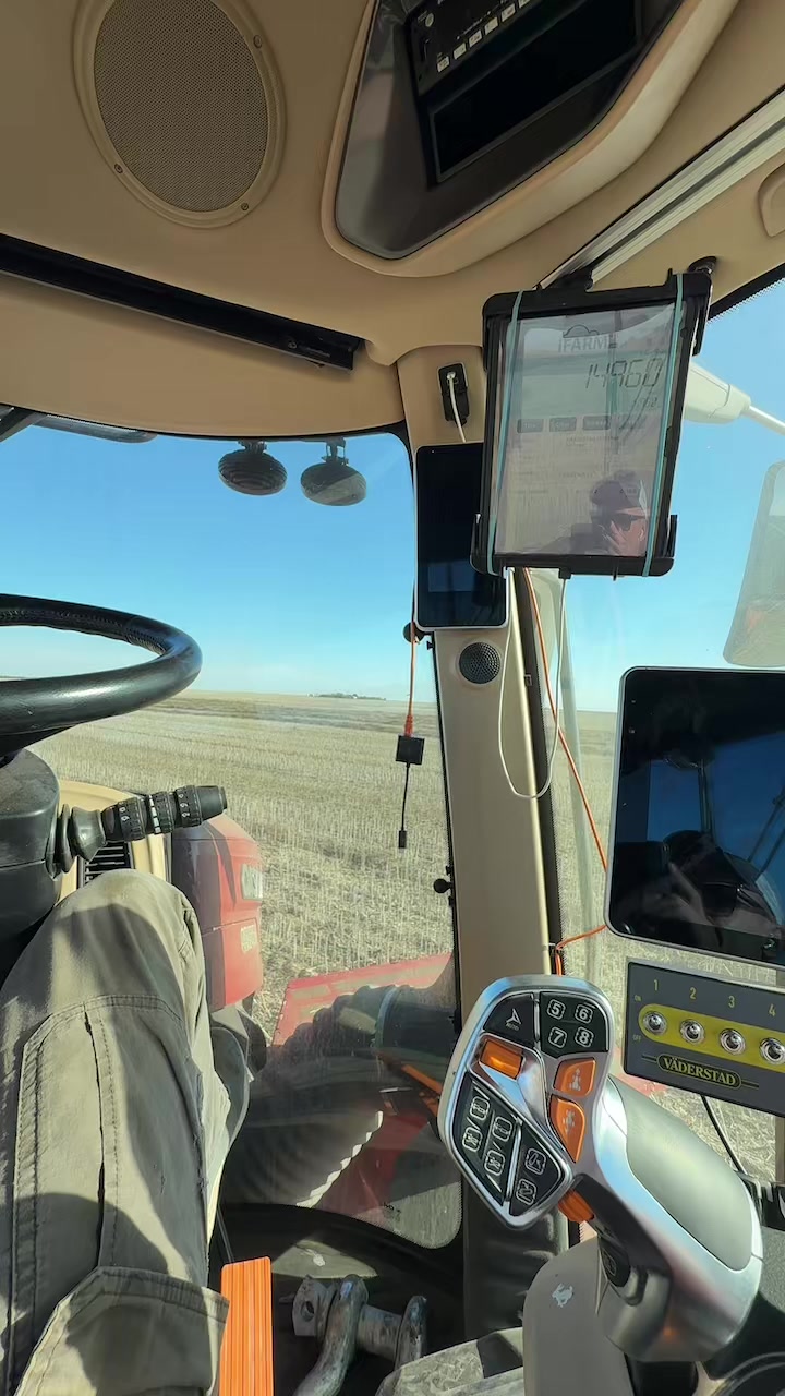 @🇺🇦 Andrii Melnyk 🚜🇨🇦