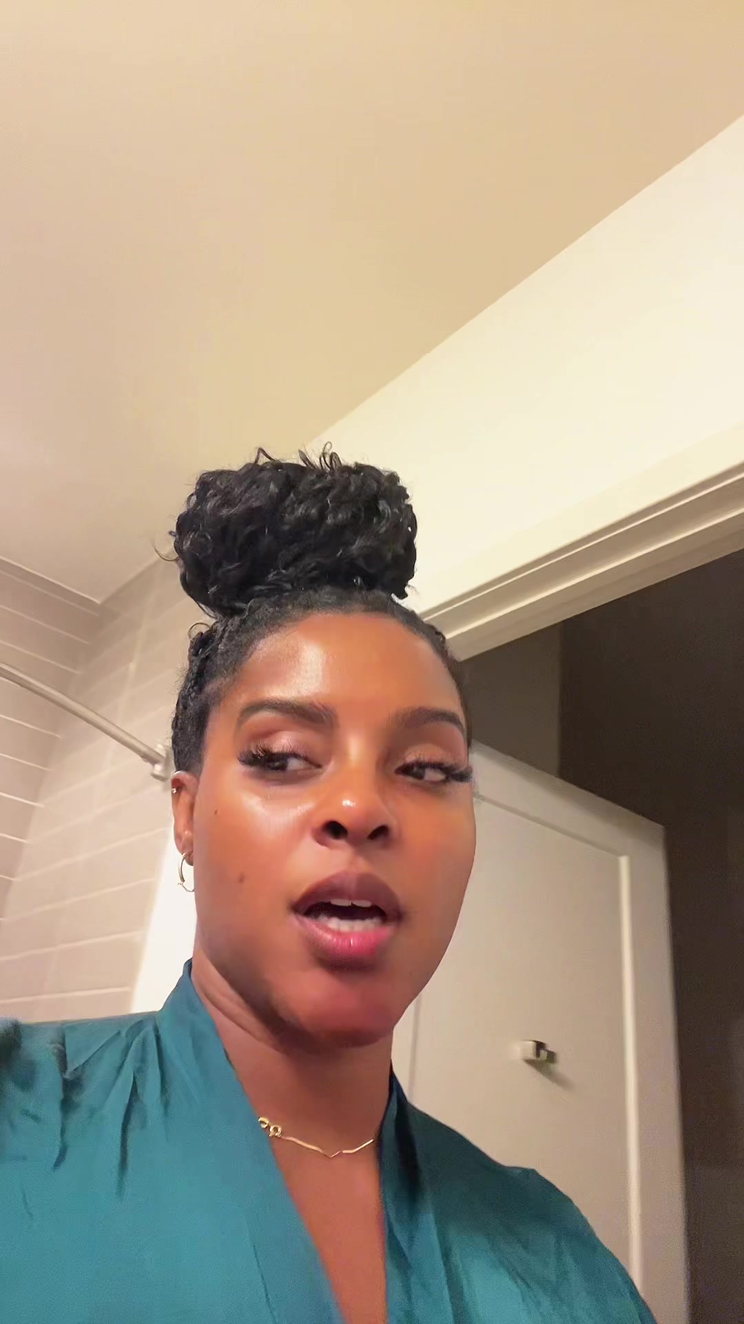 @zoeyasherbeauty