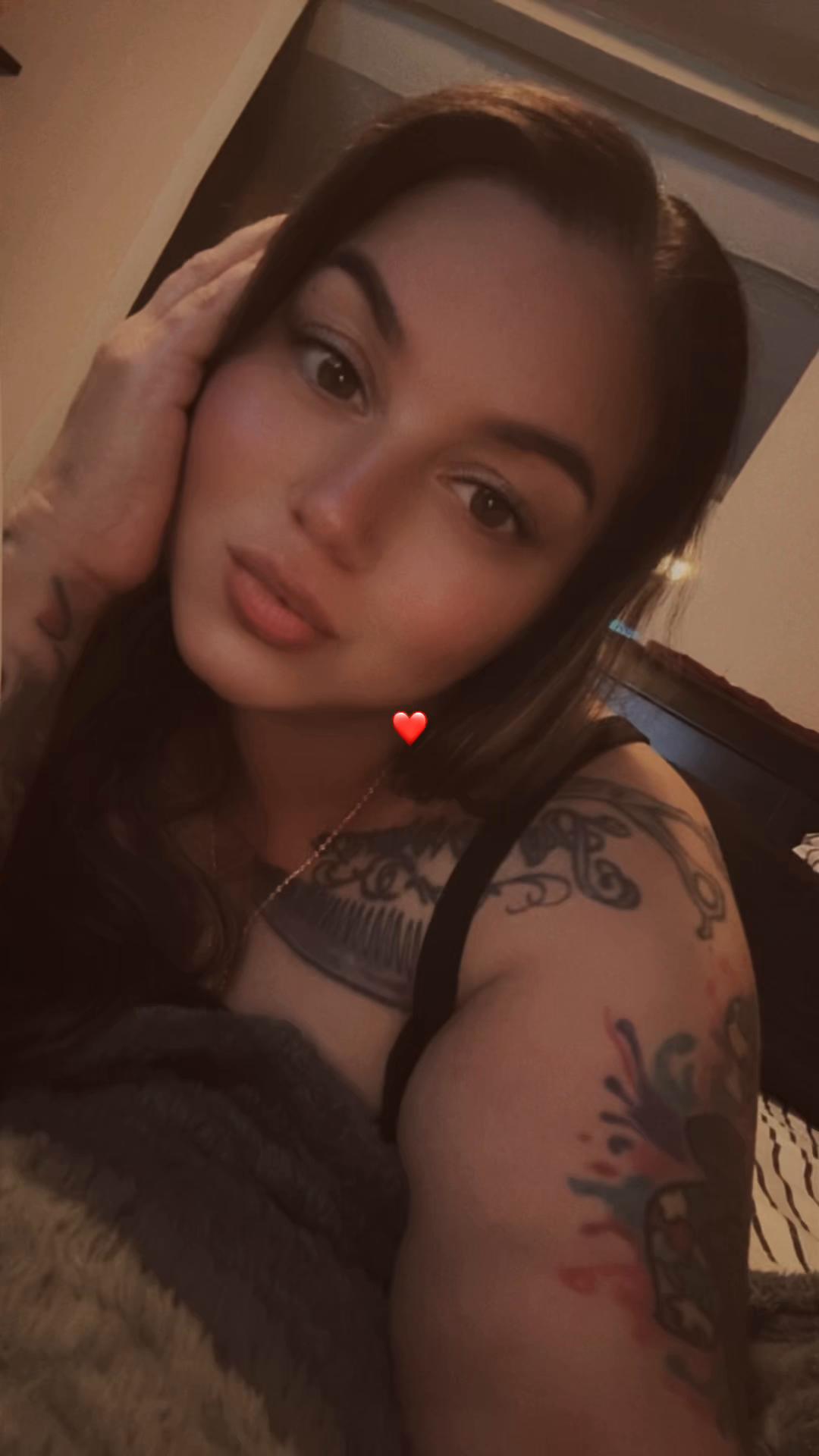 @CrystalMae💋