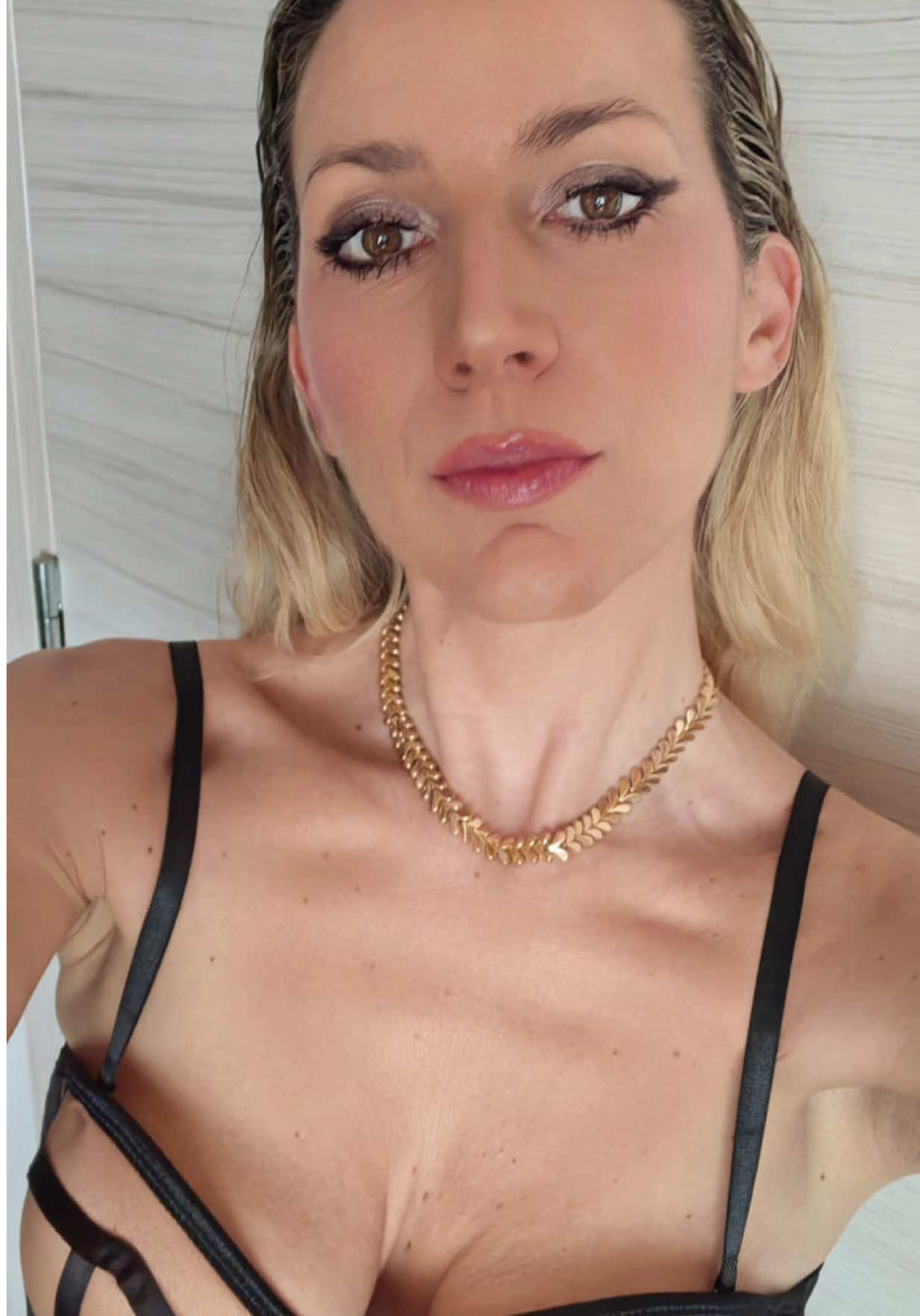 @Elena Camo