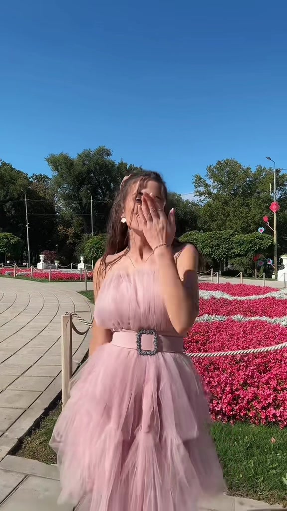 @Ella
