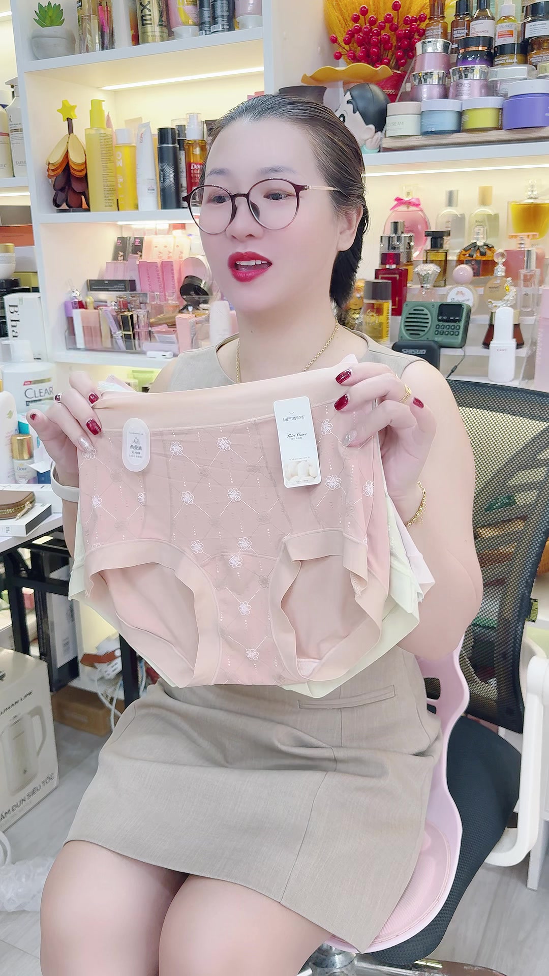 @Ổ Của Lộc1376