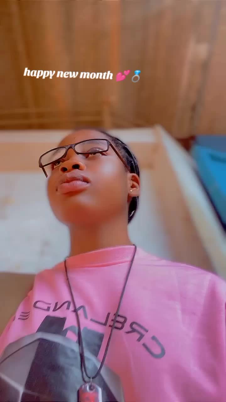 @queenjenni