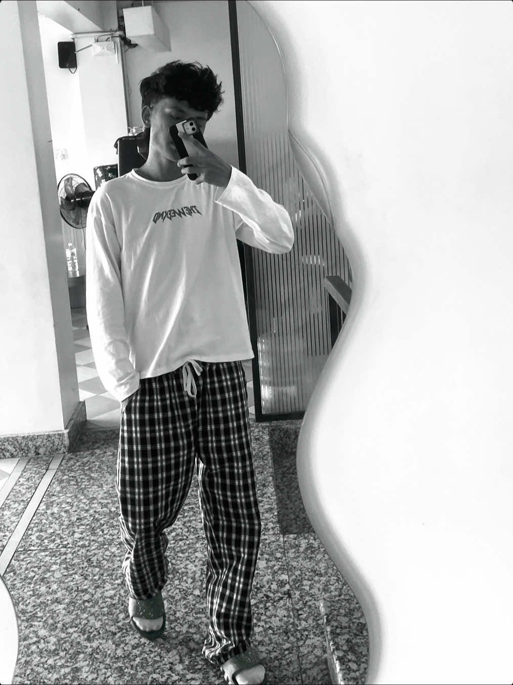@✮