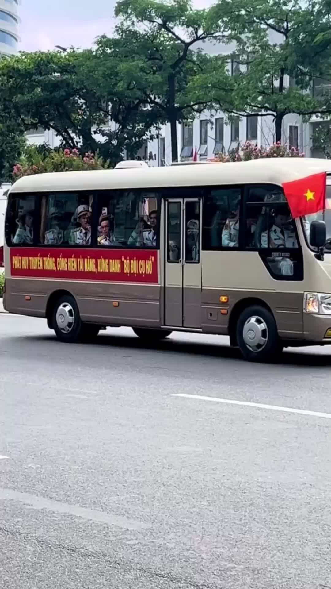 @Hải qu&acirc;n tr&ecirc;n bờ
