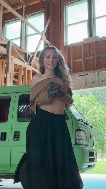@lolajean