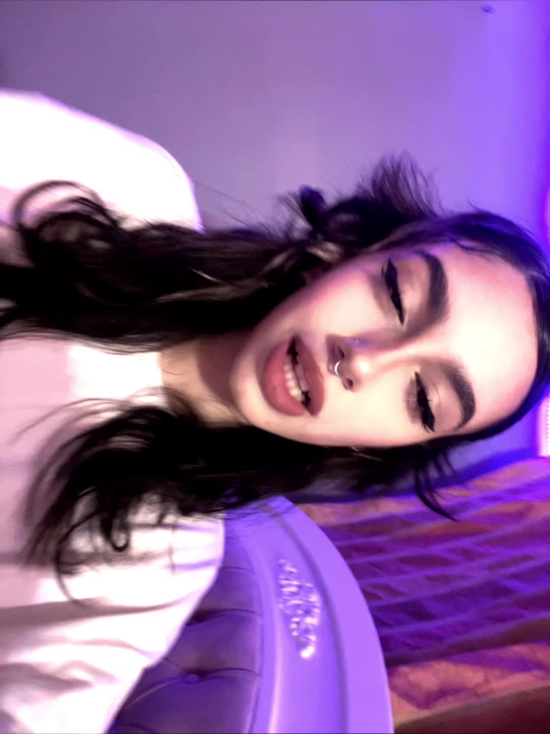 @نوژآ