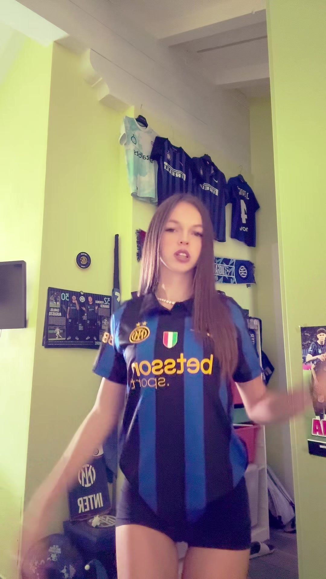 @lavale_