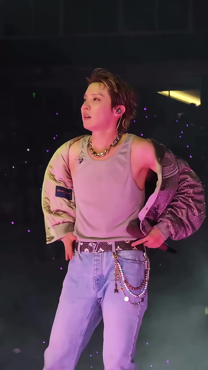 @🫧꙰҉ ᶳᵃᵐ★࿆ᵝ⁷⦈⦇⃞⃞💜