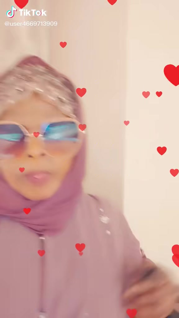 @Aishatufarl