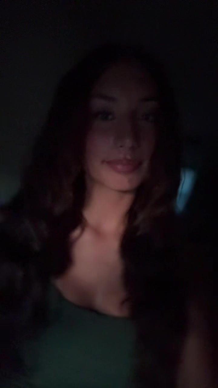@Ari 🎬