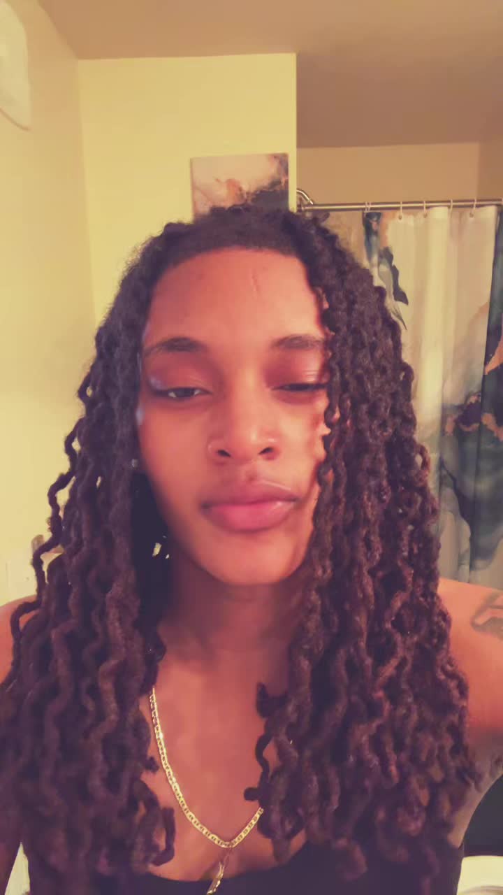 @kay🖤 .