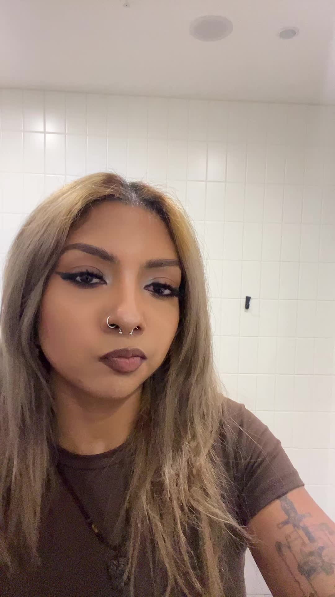 @4y4n1w