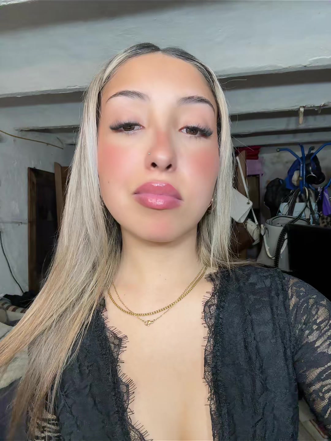 @👸🏼