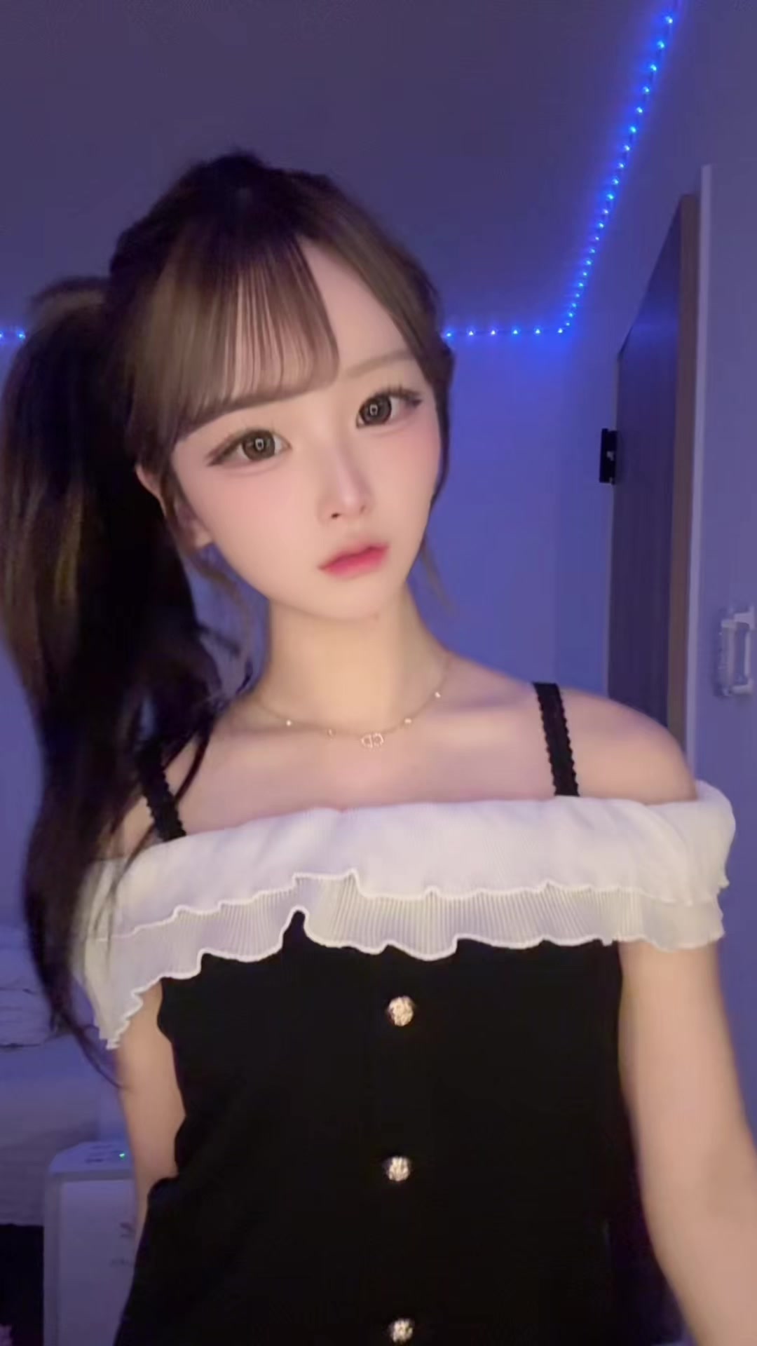 @ぴーこに