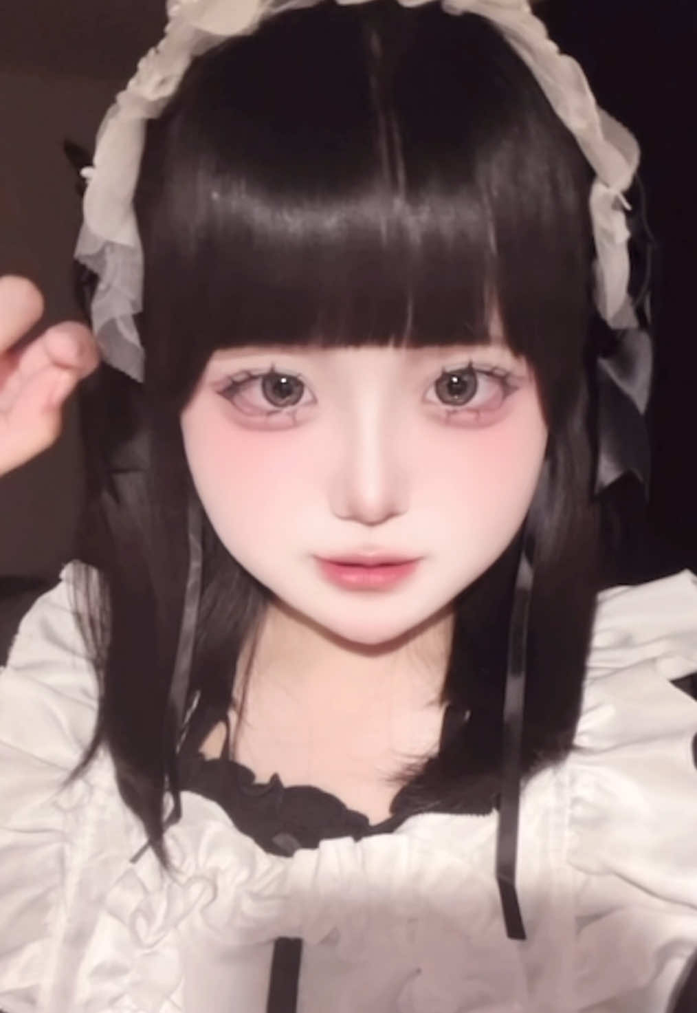 @もにもに
