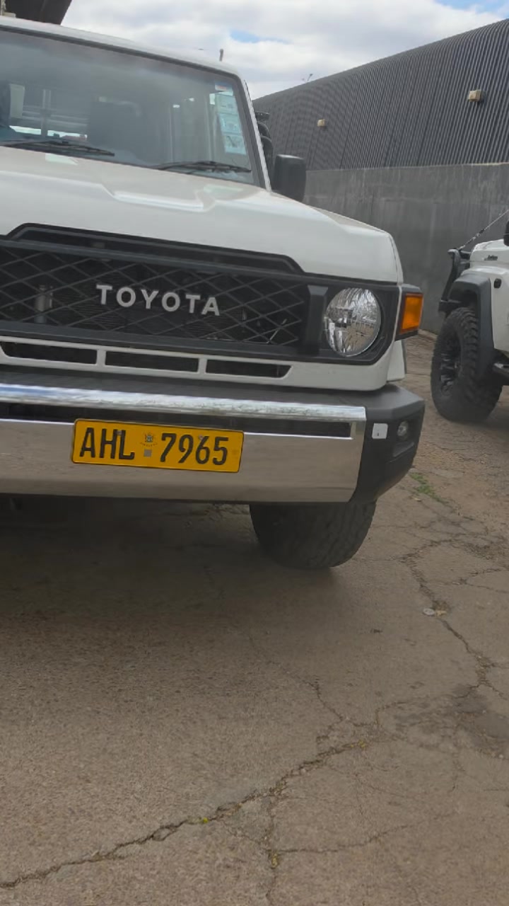 @Robot Auto 4x4 Customs