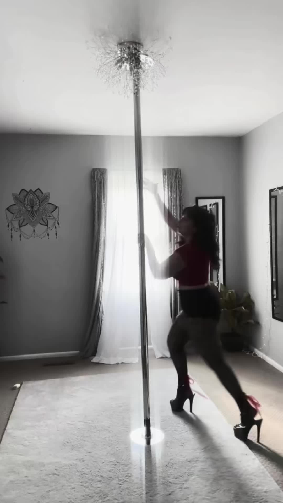 @stilettos_and_skates