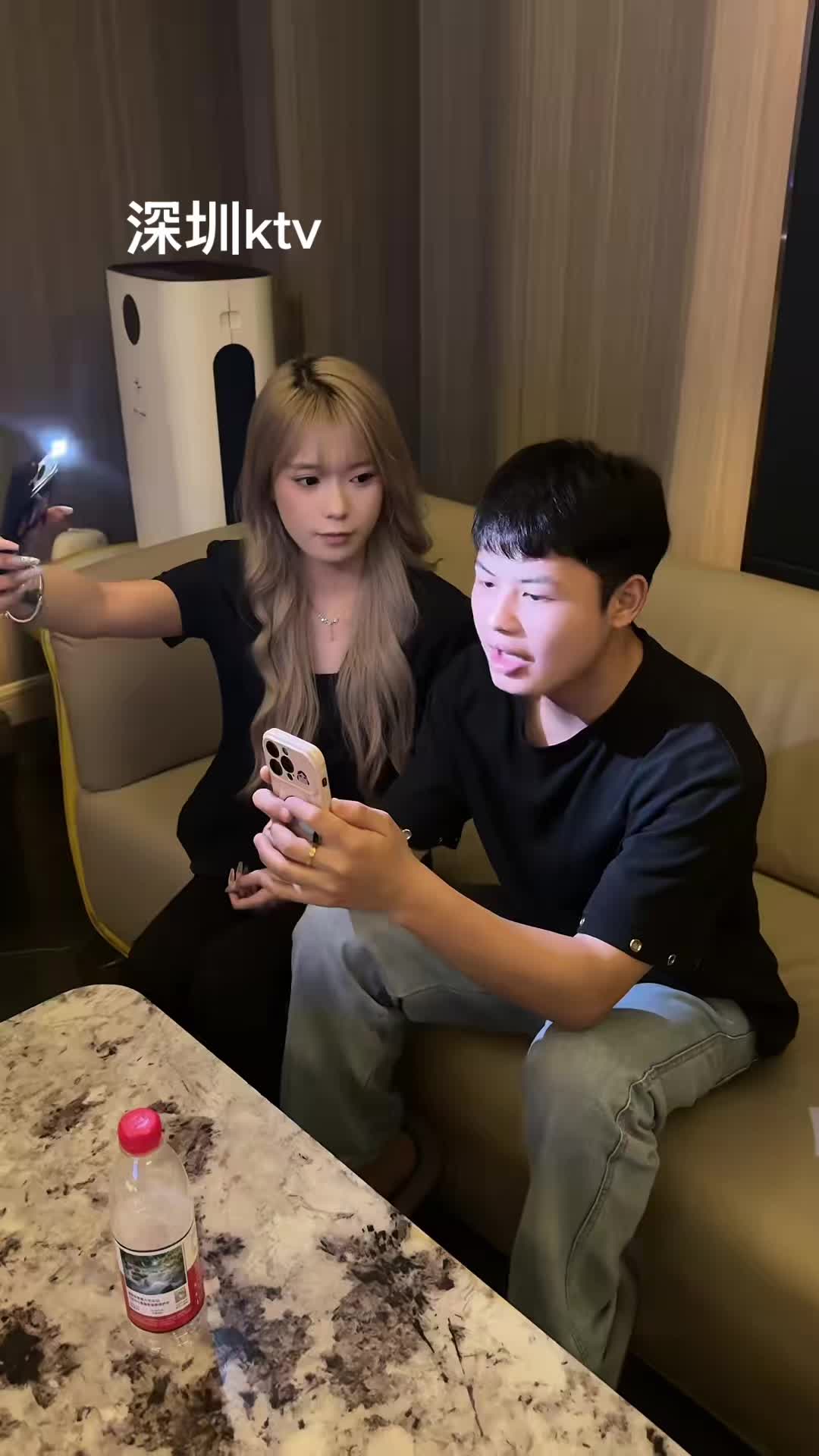 @KTV预定小胖