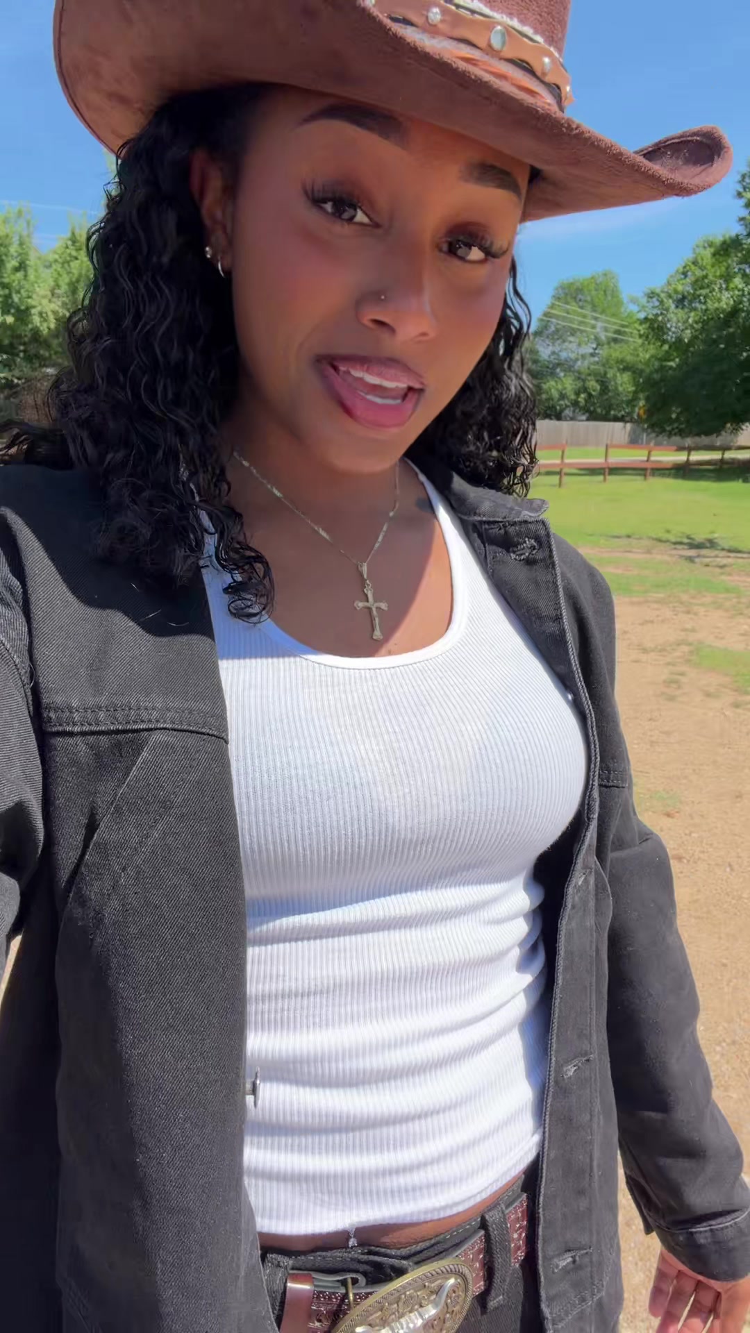 @kaylaoubre